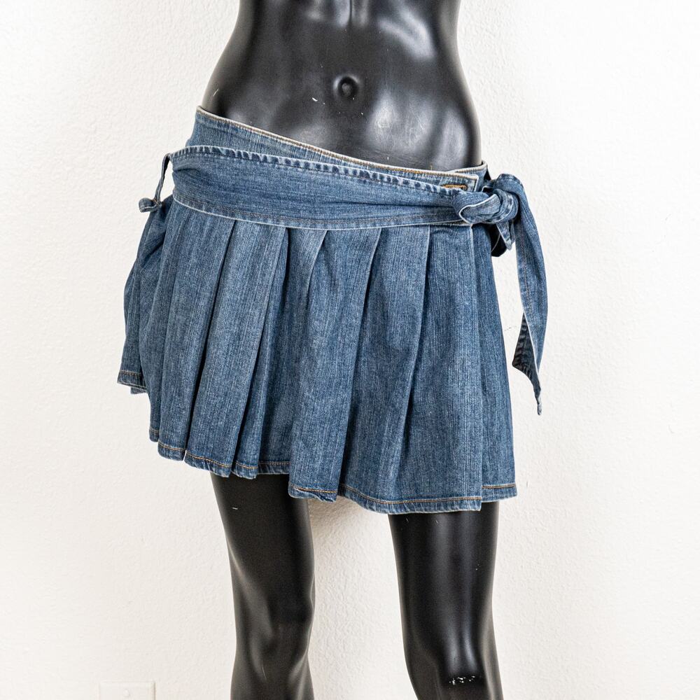 Vintage Y2K Juicy Couture Jeans Pleated Denim Mini Skirt size Small - Picture 2 of 9